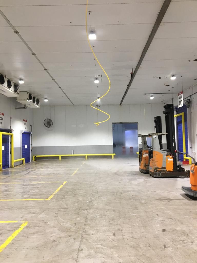 Antecâmara com iluminação própria para transição de temperatura
